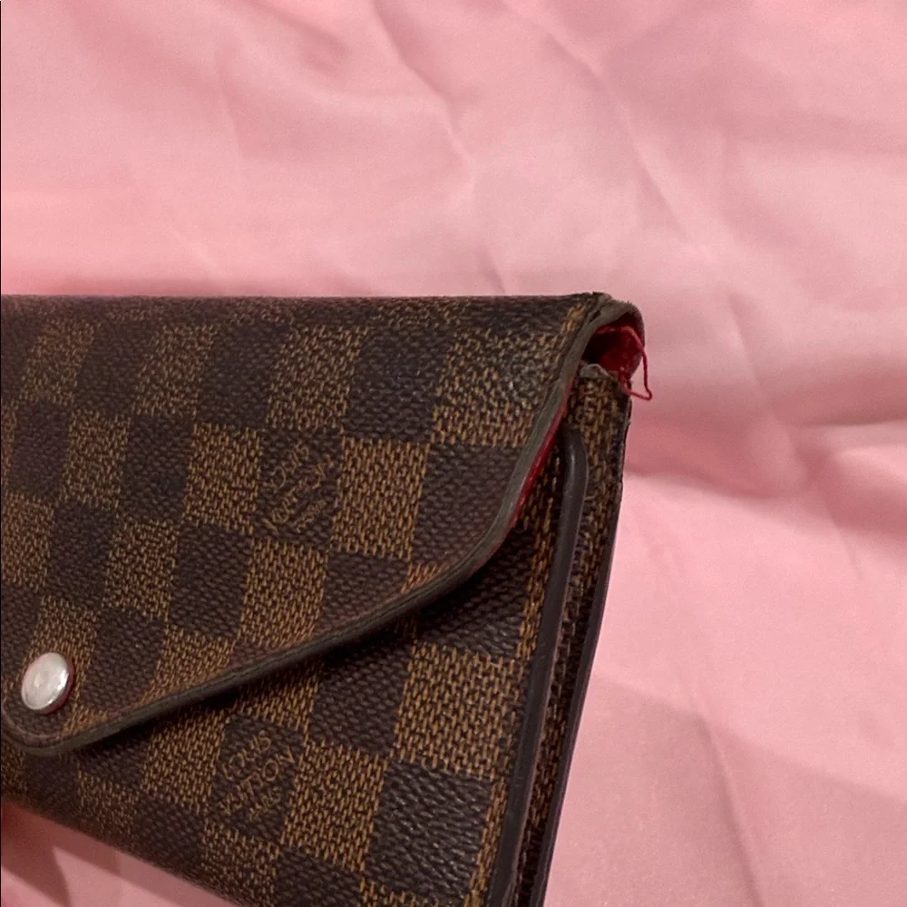 Louis Vuitton Wallet - Picture 3 of 11